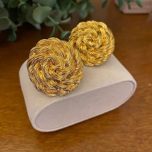 Vintage 80s Gold Rope Clip On Earrings - Picture 1 of 4